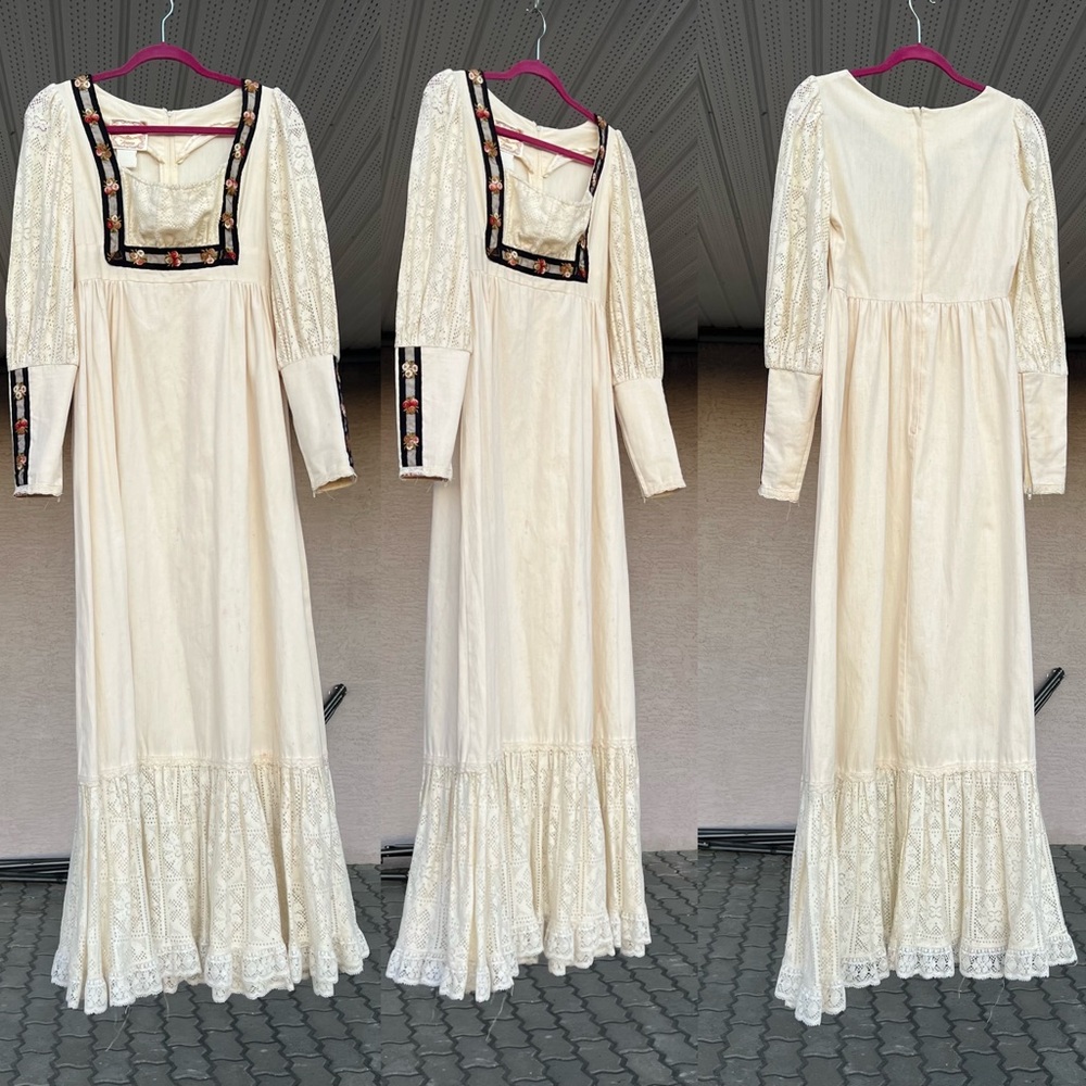 Authentic 1970s Vintage Gunne Sax Lace Embroidered Rose Prairie Dress